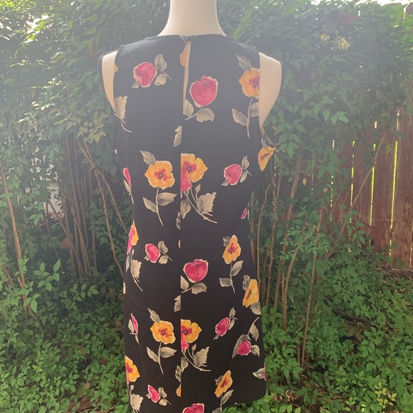 Limited Beautiful Sundress for Work or Play!☀️ 🌺 - Picture 4 of 7